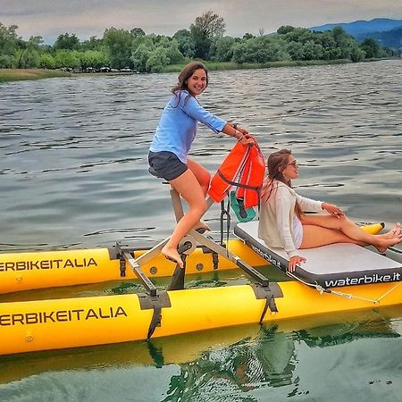 Ritratto Sul Lago Dormelletto Buitenkant foto