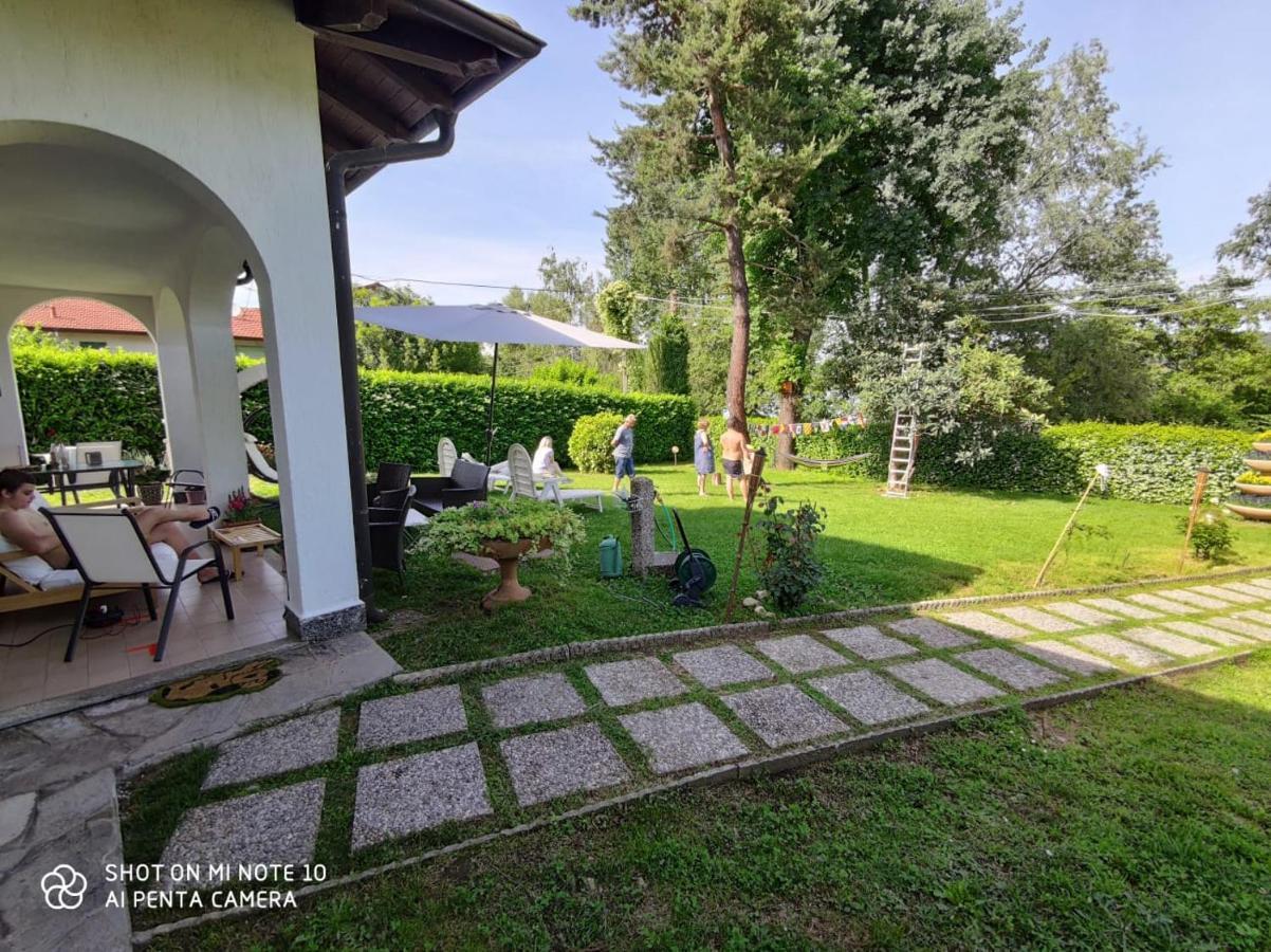 Ritratto Sul Lago Dormelletto Buitenkant foto