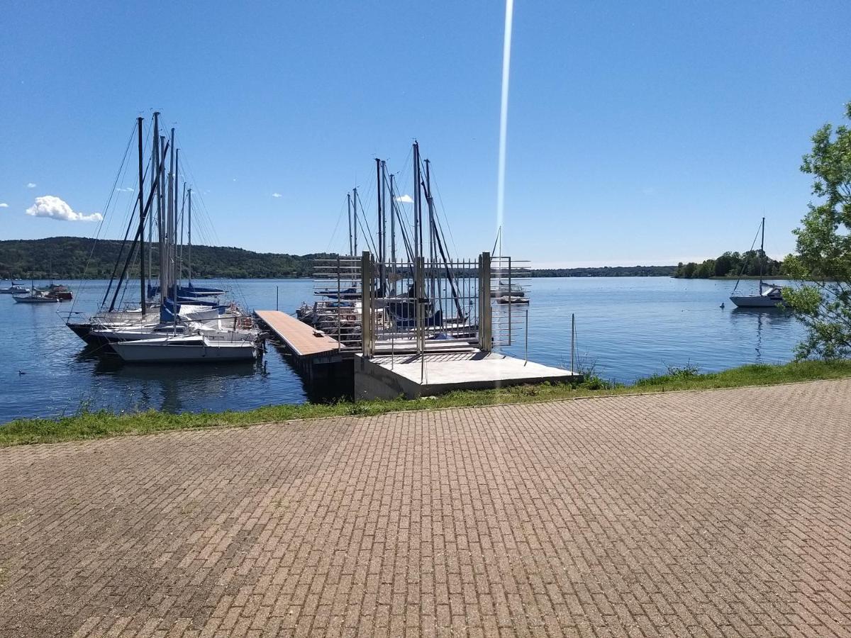 Ritratto Sul Lago Dormelletto Buitenkant foto