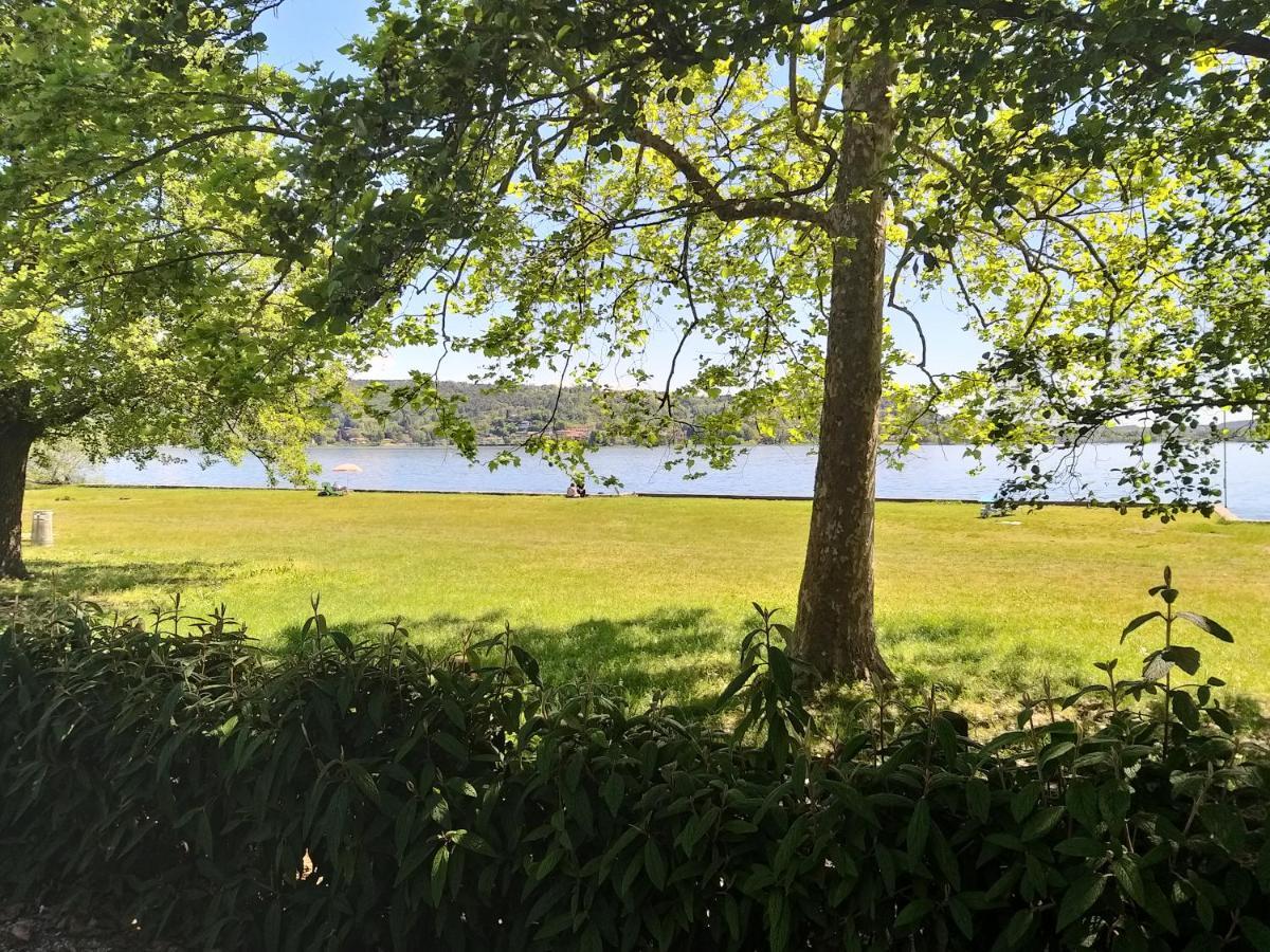 Ritratto Sul Lago Dormelletto Buitenkant foto