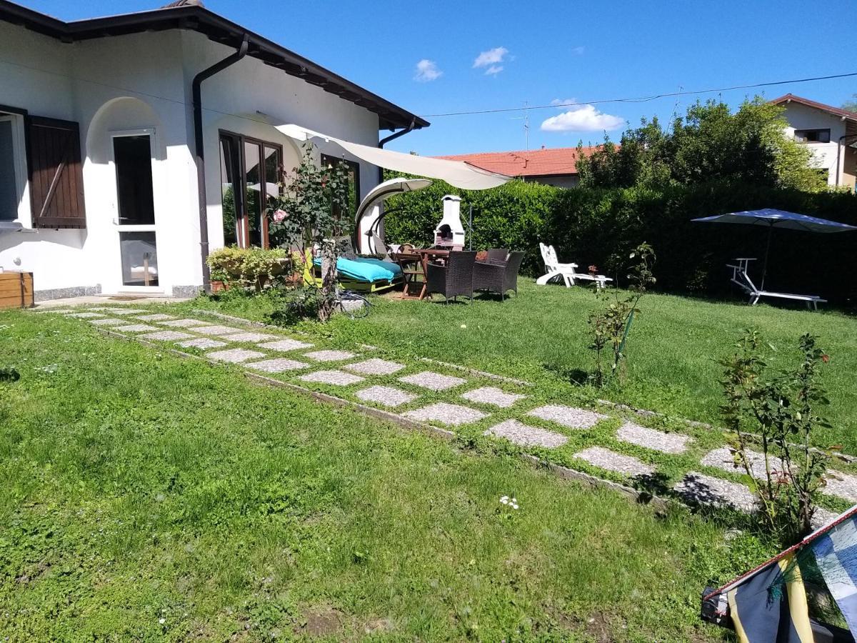 Ritratto Sul Lago Dormelletto Buitenkant foto