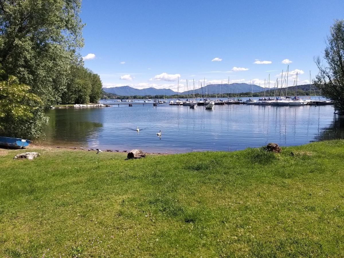 Ritratto Sul Lago Dormelletto Buitenkant foto
