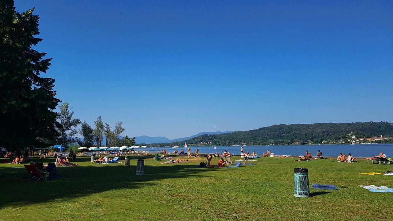 Ritratto Sul Lago Dormelletto Buitenkant foto