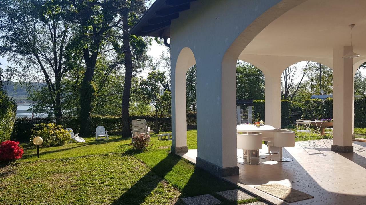Ritratto Sul Lago Dormelletto Buitenkant foto