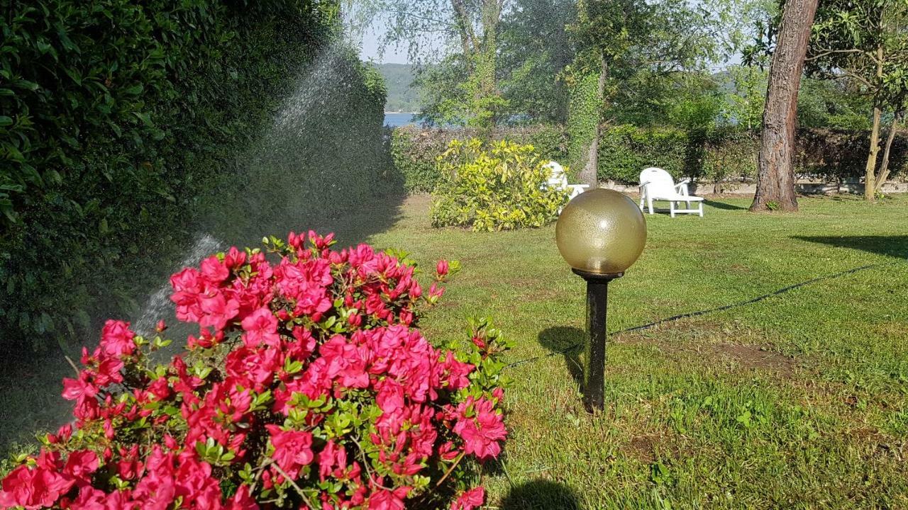 Ritratto Sul Lago Dormelletto Buitenkant foto
